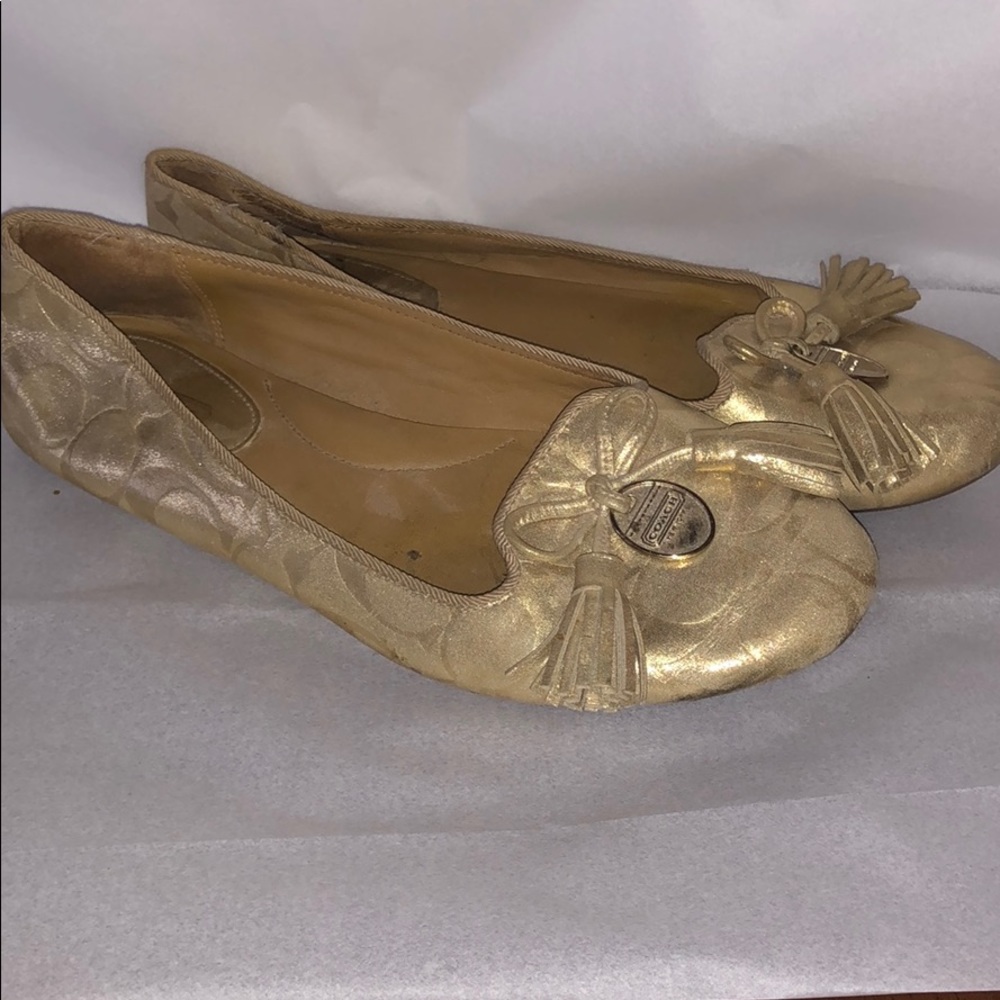 Coach flats